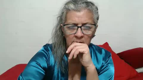 Snapshot of candy_mature_ chatting on October 13, 10:34 pm candy online show from October 13, 10:34 pm