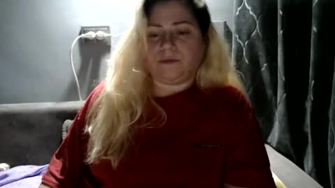 Laura online show from September 21, 7:34 pm