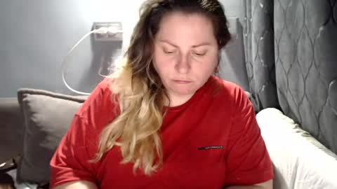 Laura online show from June 15, 7:36 pm