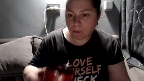 Laura online show from June 30, 8:19 pm