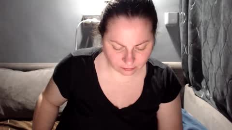 Laura online show from June 10, 7:12 pm