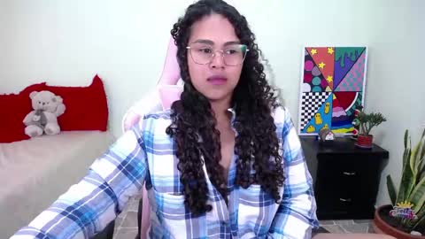 Karen online show from June 3, 9:42 pm