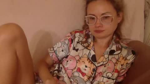 say meow and send tip  online show from July 31, 7:15 pm