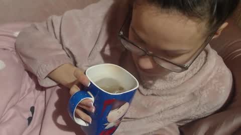 say meow and send tip  online show from February 3, 6:22 am