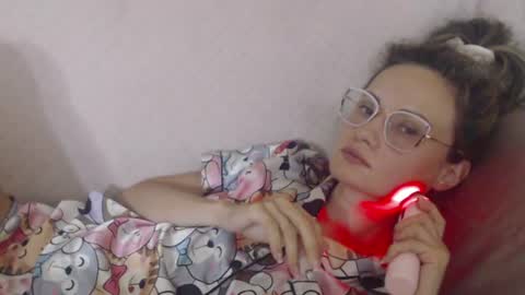 say meow and send tip  online show from July 4, 7:04 am
