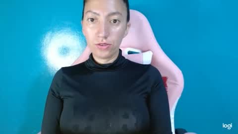 candymilfff online show from February 1, 11:03 pm