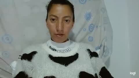 Snapshot of candymilfff chatting on September 22, 4:00 am candymilfff online show from September 22, 4:00 am