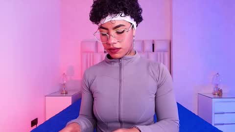 Aura  online show from November 19, 12:05 pm