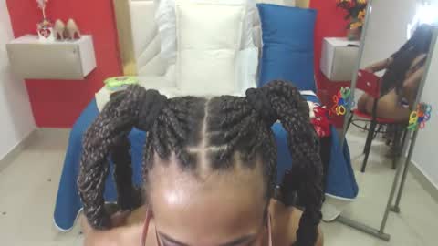 Snapshot of canella_hotx chatting on October 21, 4:55 pm Canela online show from October 21, 4:55 pm