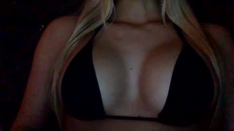 your queen online show from October 11, 7:16 pm