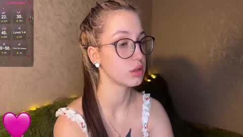 caramel_95 online show from March 9, 7:28 pm