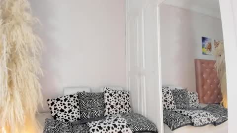 cardykambell online show from November 9, 6:53 am