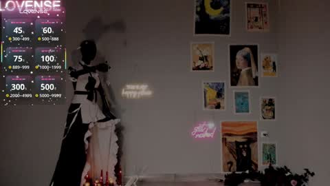 Snapshot of careful_i_bite chatting on October 11, 5:23 am NONA follow online show from October 11, 5:23 am