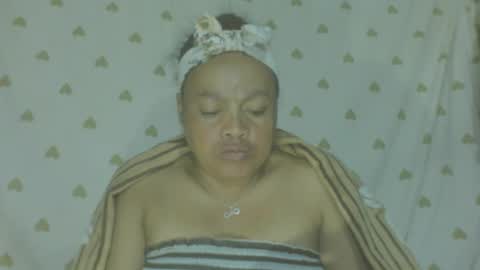 carinesexy69 online show from June 24, 6:40 pm