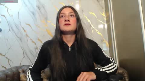 Carito online show from November 2, 3:43 am