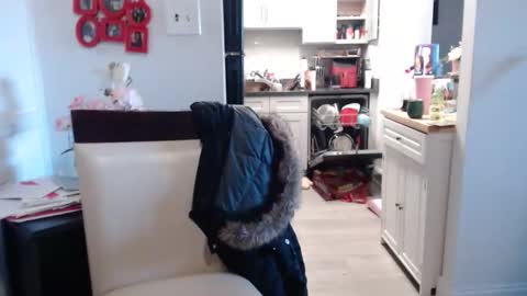 Carlie online show from March 9, 2:31 pm