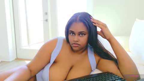 Carmen Cash online show from May 13, 3:29 pm