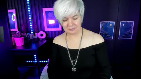 Carmen online show from November 28, 8:45 pm