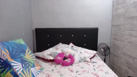 Snapshot of caro_milf_ chatting on September 11, 7:03 pm Caro milf  online show from September 11, 7:03 pm