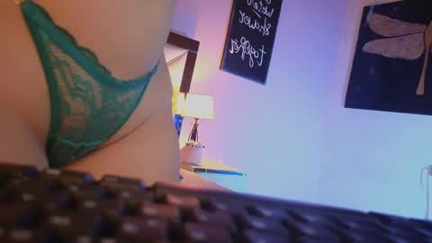 Carolina   online show from January 9, 12:19 pm