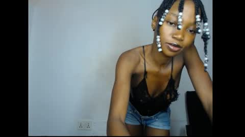 caroline online show from June 16, 4:35 am