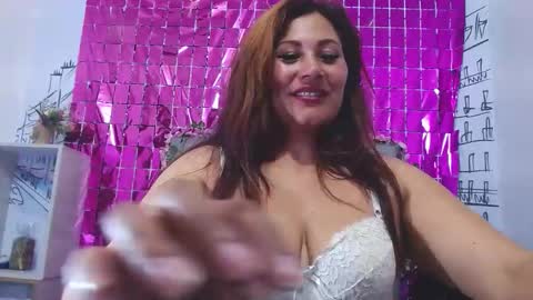 Carol Stonee online show from October 18, 6:21 pm