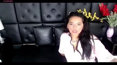 Snapshot of carolaine01 chatting on February 5, 10:01 pm Carolaine01 online show from February 5, 10:01 pm
