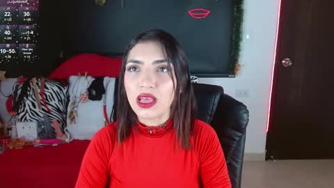 Snapshot of carolaine69_ chatting on January 3, 1:58 pm Caroline online show from January 3, 1:58 pm