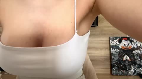 Lisa online show from July 6, 8:08 am