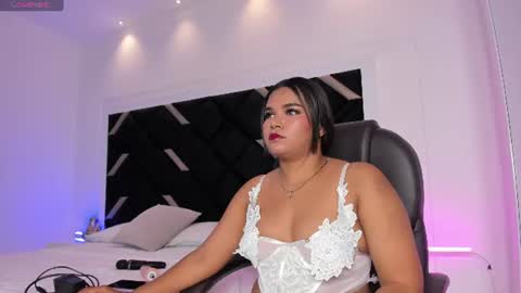 carolina_evannss online show from July 4, 4:52 am