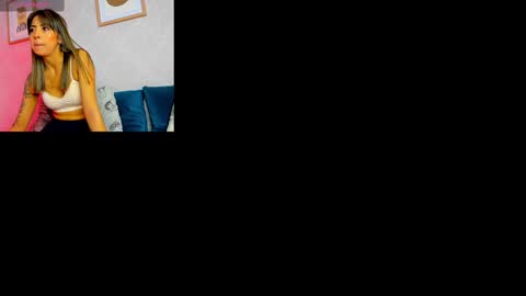Snapshot of caroline_dh chatting on February 12, 11:29 am Caroline online show from February 12, 11:29 am