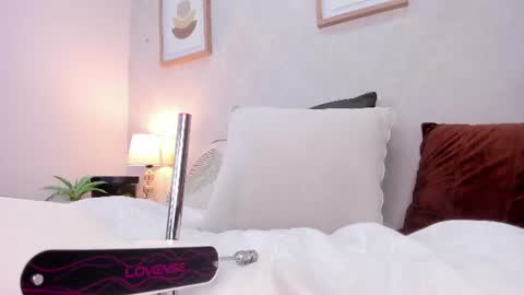  Caroline  online show from June 22, 10:12 am