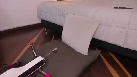  Caroline  online show from July 16, 11:37 am