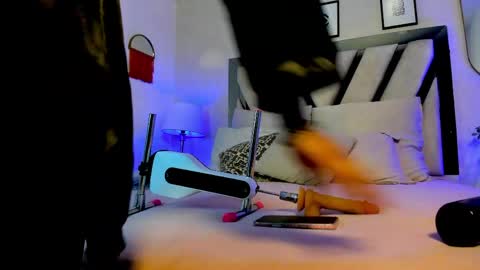  Caroline  online show from May 2, 11:46 am
