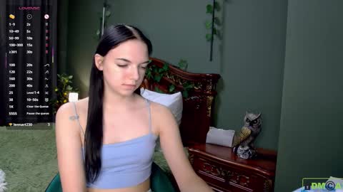 Snapshot of caroline_hey chatting on October 5, 5:07 pm Mary and Carol online show from October 5, 5:07 pm