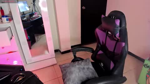 CarolineeGarcia online show from November 15, 11:55 am