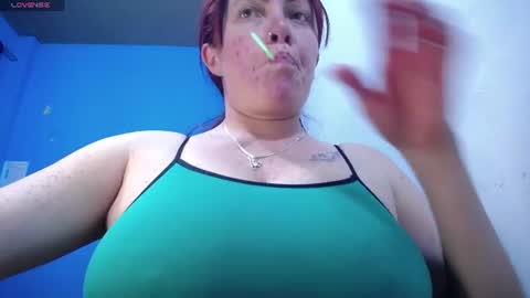 Carolinhe  online show from June 12, 9:45 pm
