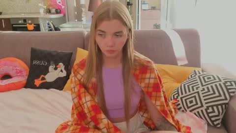 carriebradshawww online show from June 24, 3:05 am