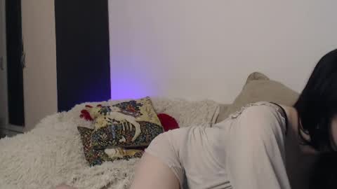 Caroline online show from April 28, 10:41 am