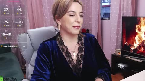 Snapshot of carrielovex chatting on January 12, 6:06 am Carrie online show from January 12, 6:06 am