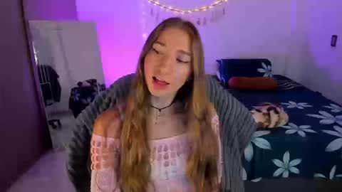 Snapshot of carriexwood chatting on September 19, 8:52 pm Nia  online show from September 19, 8:52 pm