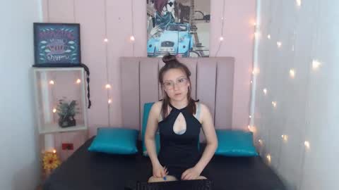 casandraroberthrs707 online show from March 6, 8:59 pm