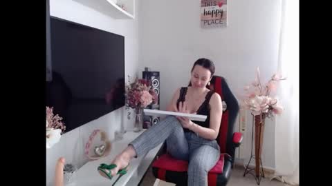 Snapshot of casperlove69 chatting on January 17, 10:11 am Alice online show from January 17, 10:11 am