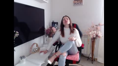 Snapshot of casperlove69 chatting on February 6, 10:36 am Alice online show from February 6, 10:36 am