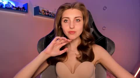 Seductress Cassia  FINDOM AND SADISM  NO NUDE online show from February 12, 7:24 pm