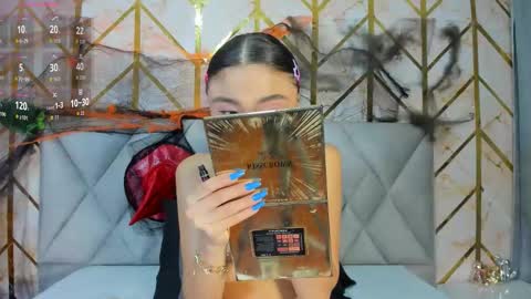 Cassidy online show from November 2, 8:34 pm