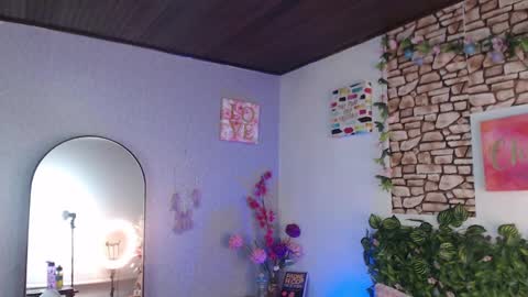 Snapshot of cassie_fletcher chatting on January 10, 5:37 am Casie online show from January 10, 5:37 am