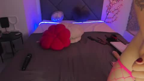 Cassie online show from June 5, 6:52 am