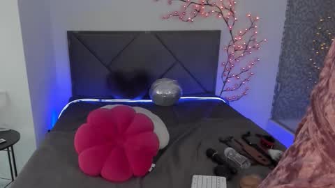 Cassie online show from March 14, 8:04 am