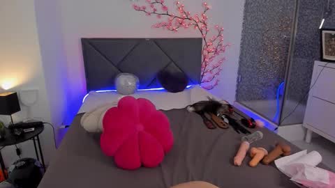 Cassie online show from November 8, 6:40 am